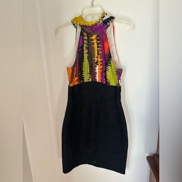 Trina Turk colorful print halter dress size 2 - Picture 5 of 11